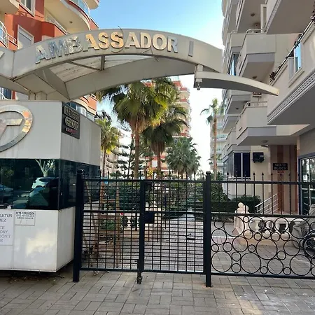 Seaview Luxury Located At 1st Coastline Apartmán *