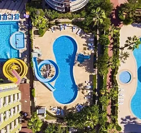Seaview Luxury Located At 1st Coastline Apartment *